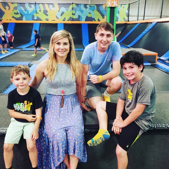 Meet your Posher, Sarah - Picture 1 of 1